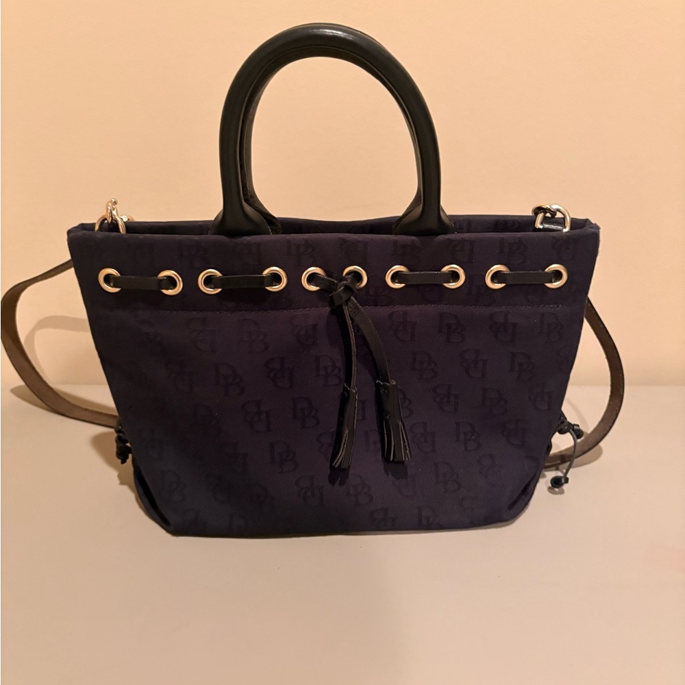 Dooney  and Bourke Black Designer Tote Bag